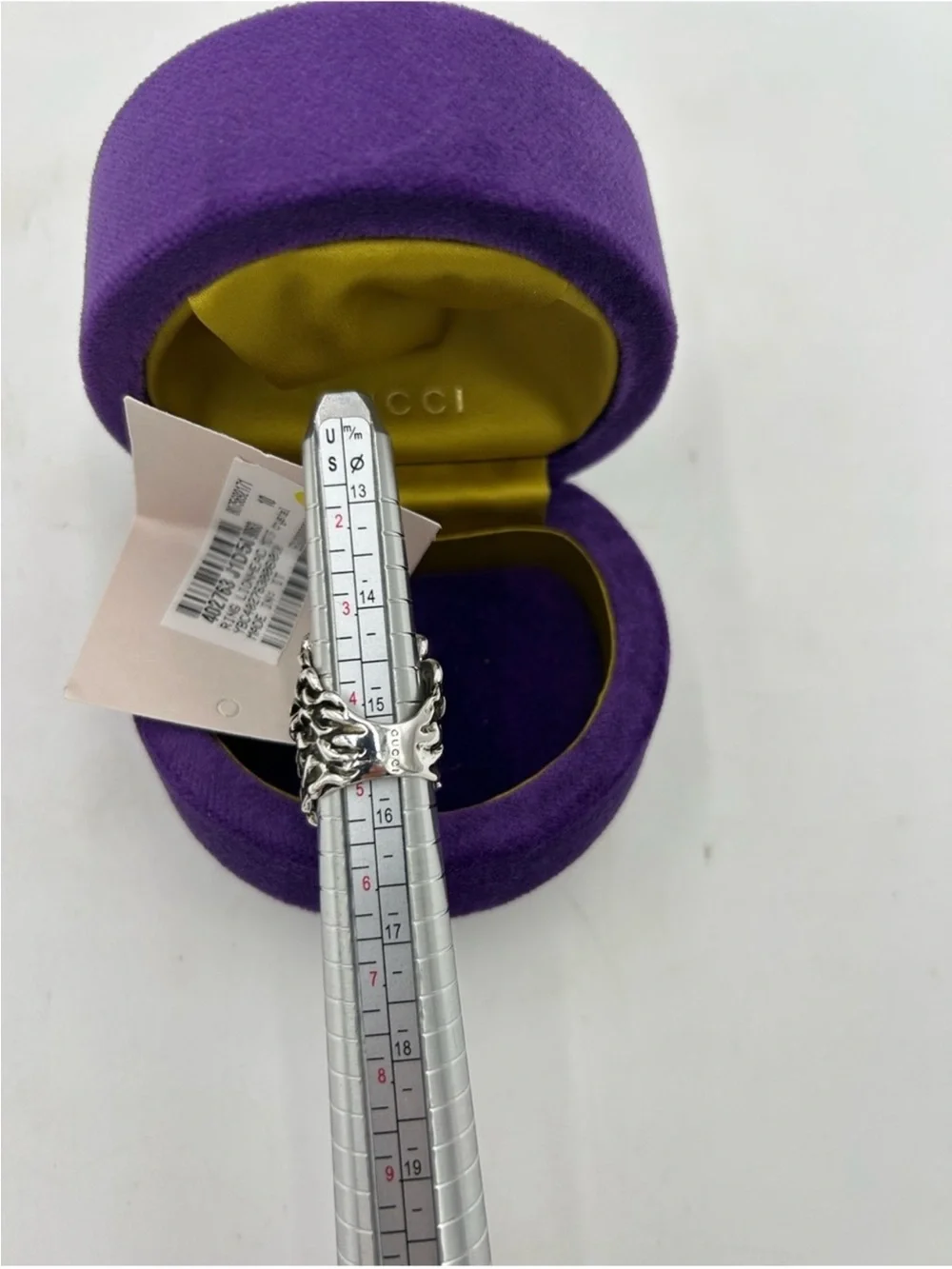 Unisex Gucci, silver Lionhead ring with green crystal in mouth size 4.5